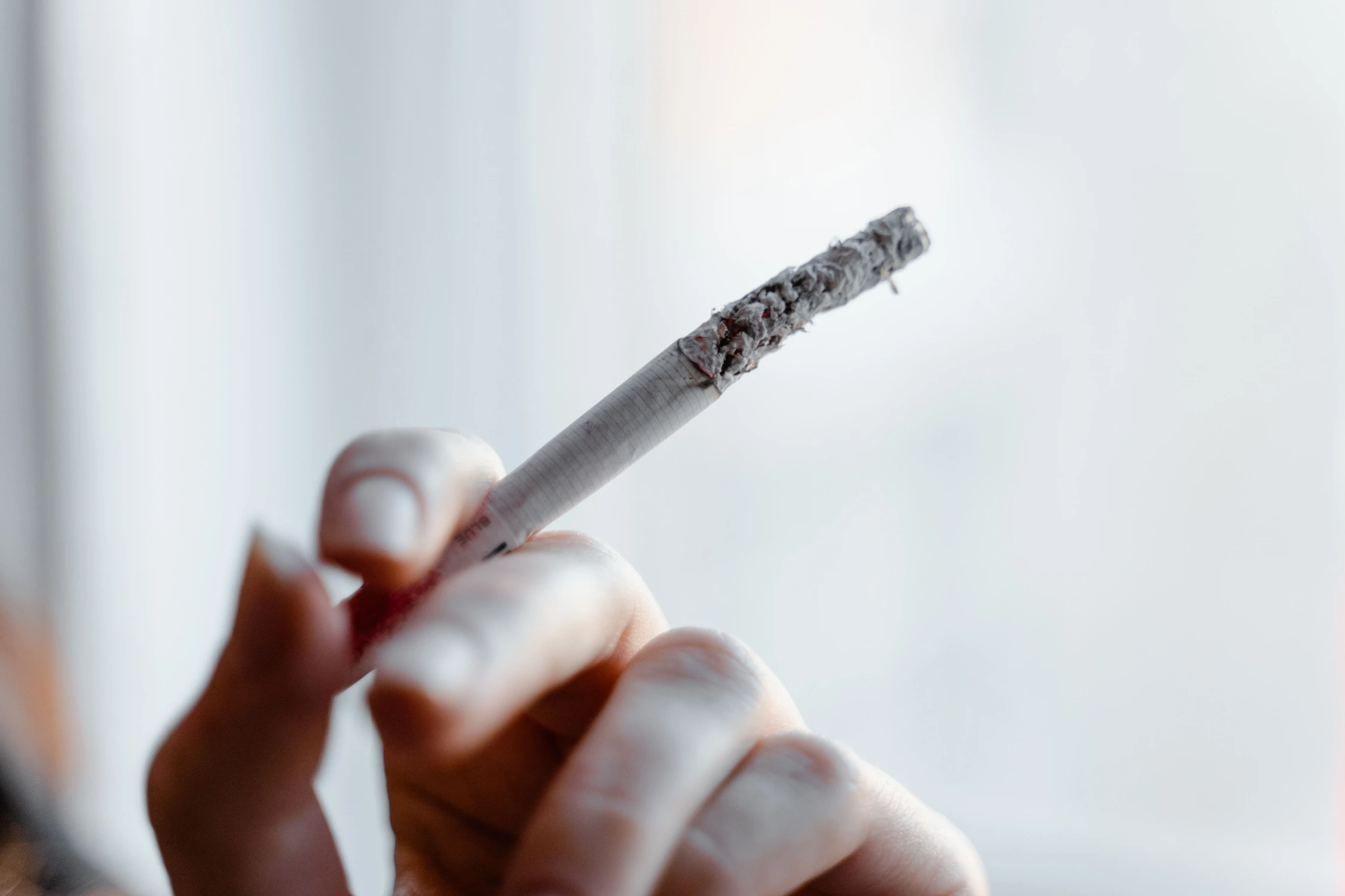 Ar rūkymas iš tiesų mažina stresą? Ką rodo mokslas